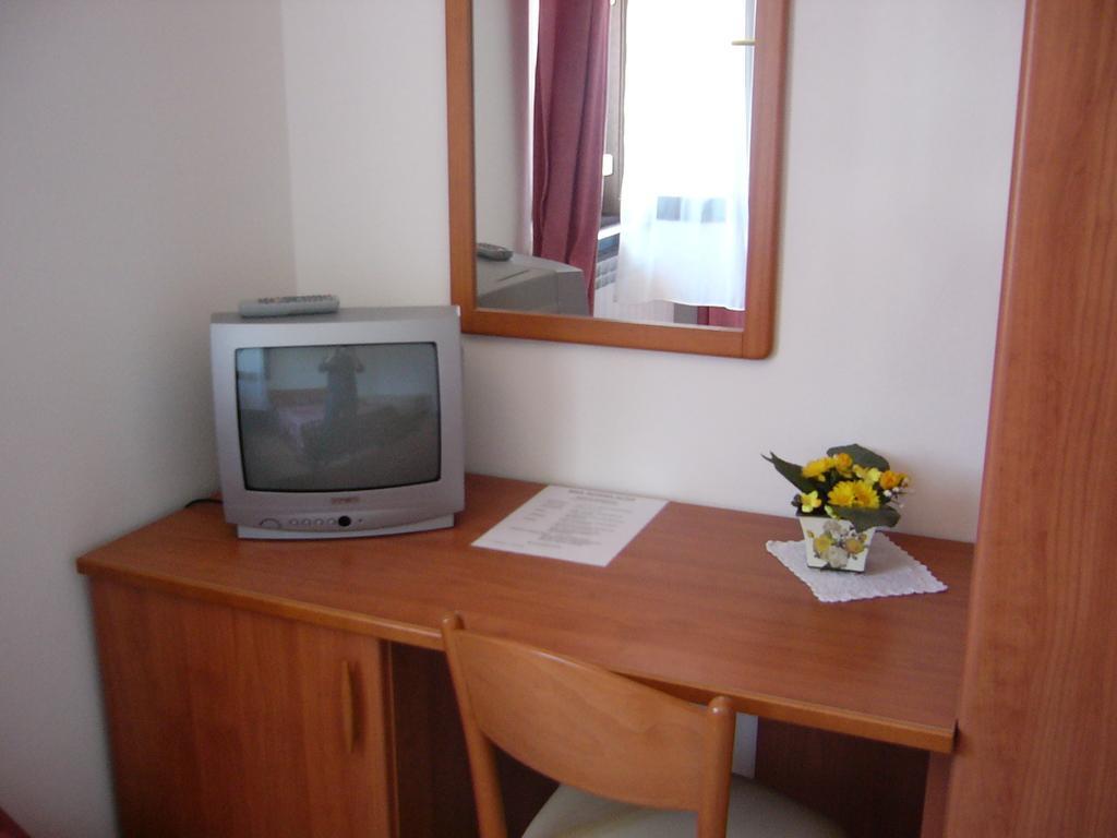 Nonna Alda Bed and Breakfast Viareggio Værelse billede