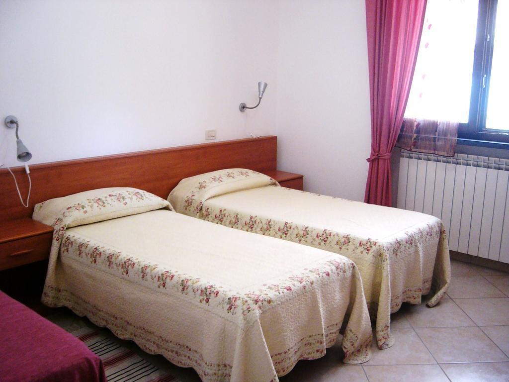 Nonna Alda Bed and Breakfast Viareggio Værelse billede